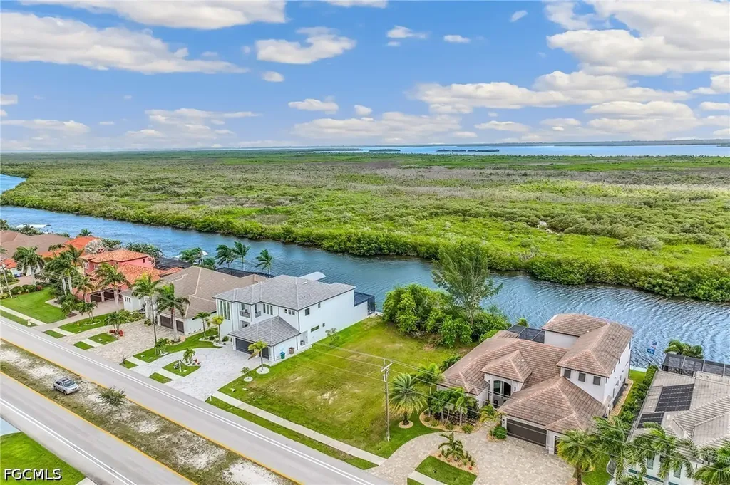 3508 Surfside Boulevard Cape Coral FL 33914