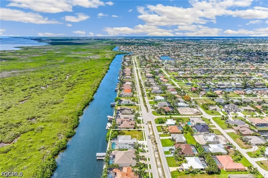 3508 Surfside Boulevard Cape Coral FL 33914