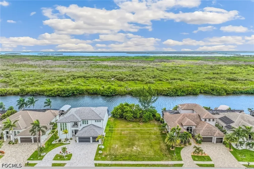 3508 Surfside Boulevard Cape Coral FL 33914