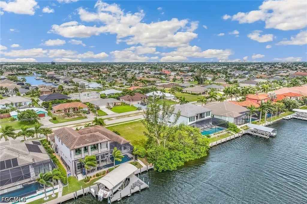 3508 Surfside Boulevard Cape Coral FL 33914