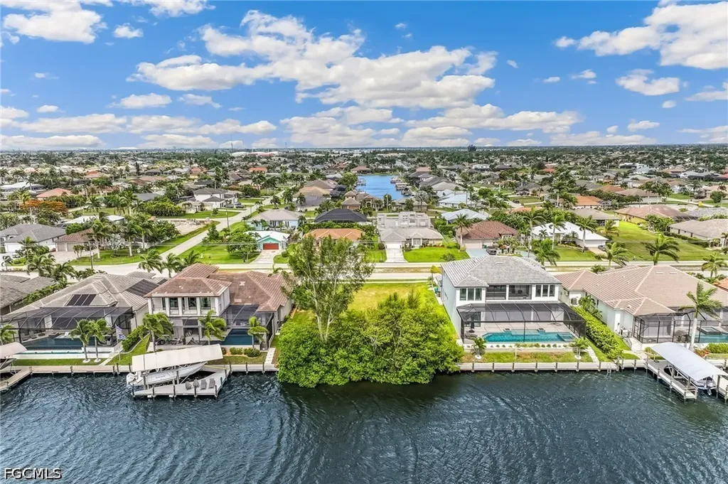 3508 Surfside Boulevard Cape Coral FL 33914