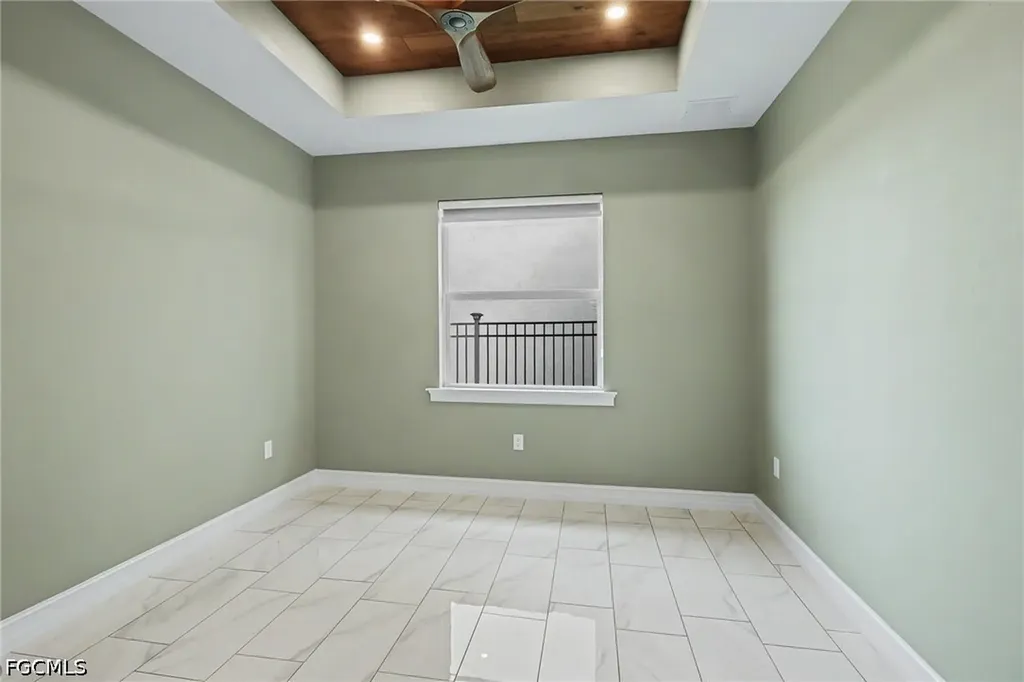 355 Spring Hill Lake Loop Cape Coral FL 33993
