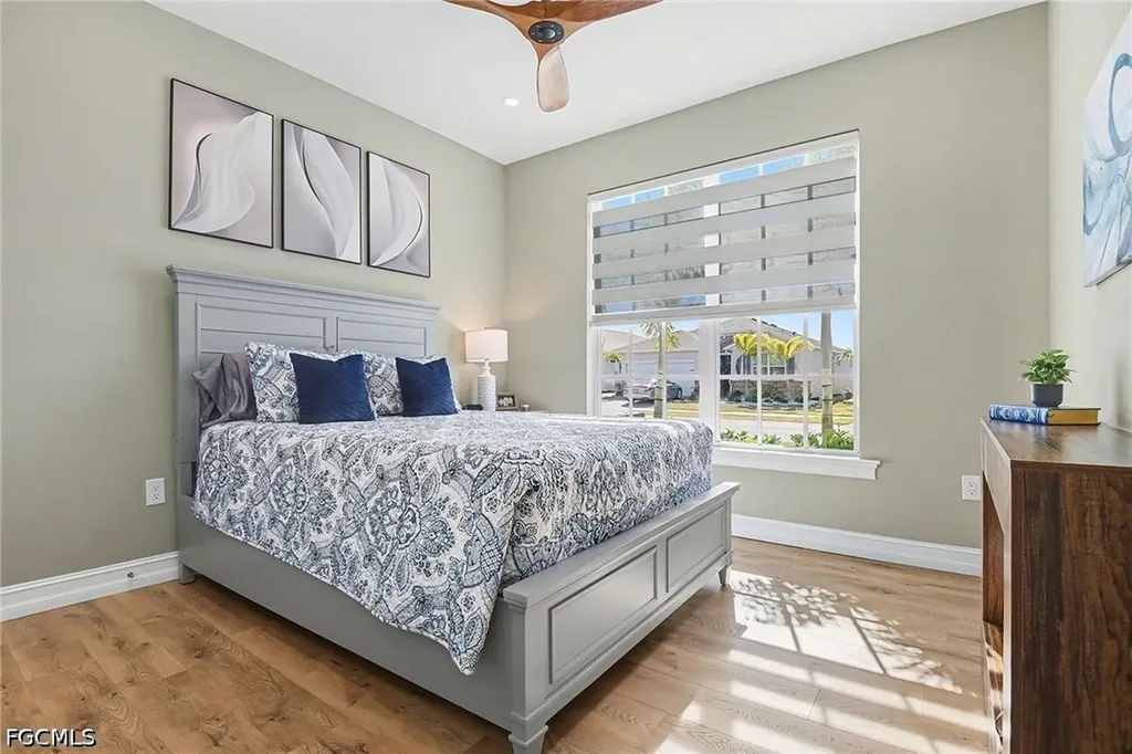 355 Spring Hill Lake Loop Cape Coral FL 33993