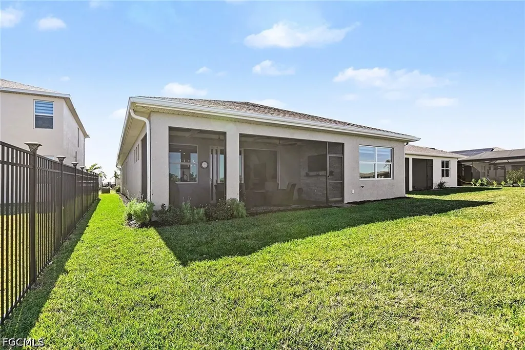 355 Spring Hill Lake Loop Cape Coral FL 33993