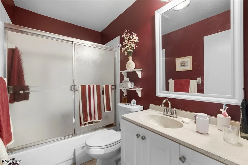 5272 Cedarbend Drive Fort Myers FL 33919