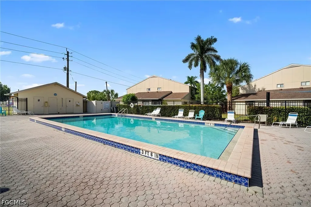5272 Cedarbend Drive Fort Myers FL 33919
