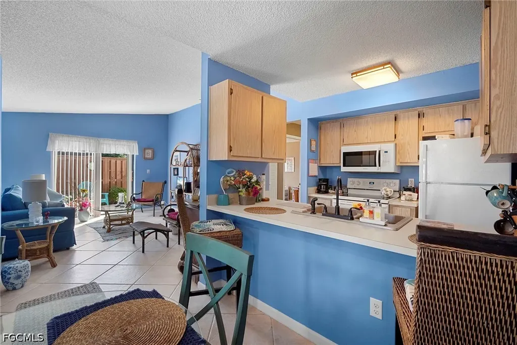 5272 Cedarbend Drive Fort Myers FL 33919