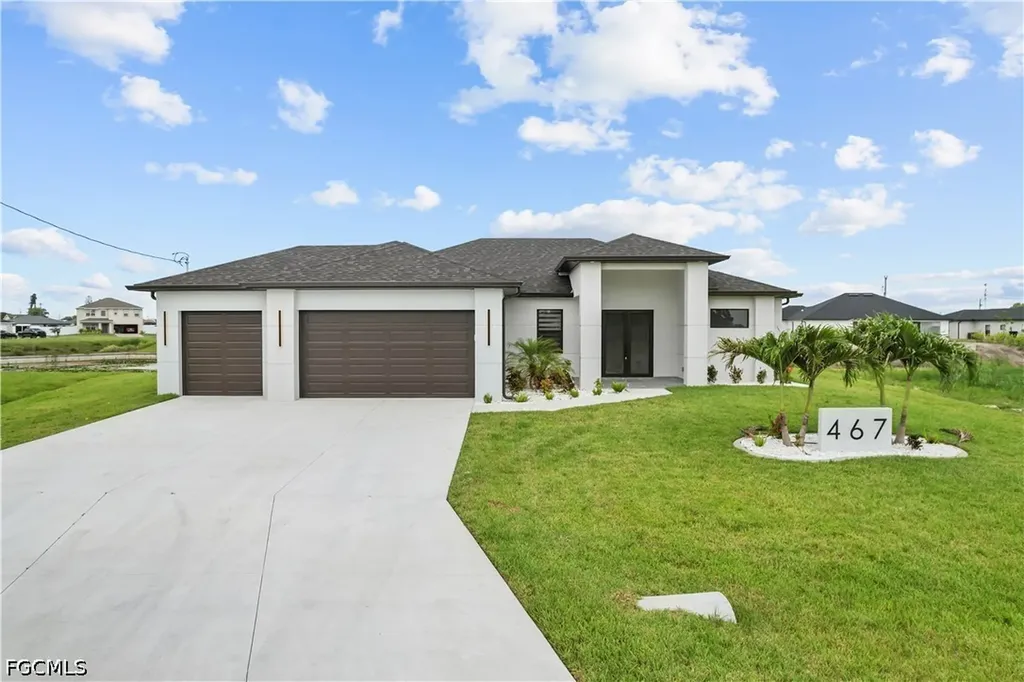 467 NE 5th Avenue Cape Coral FL 33909