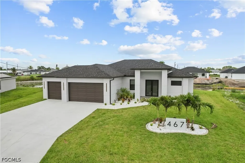 467 NE 5th Avenue Cape Coral FL 33909
