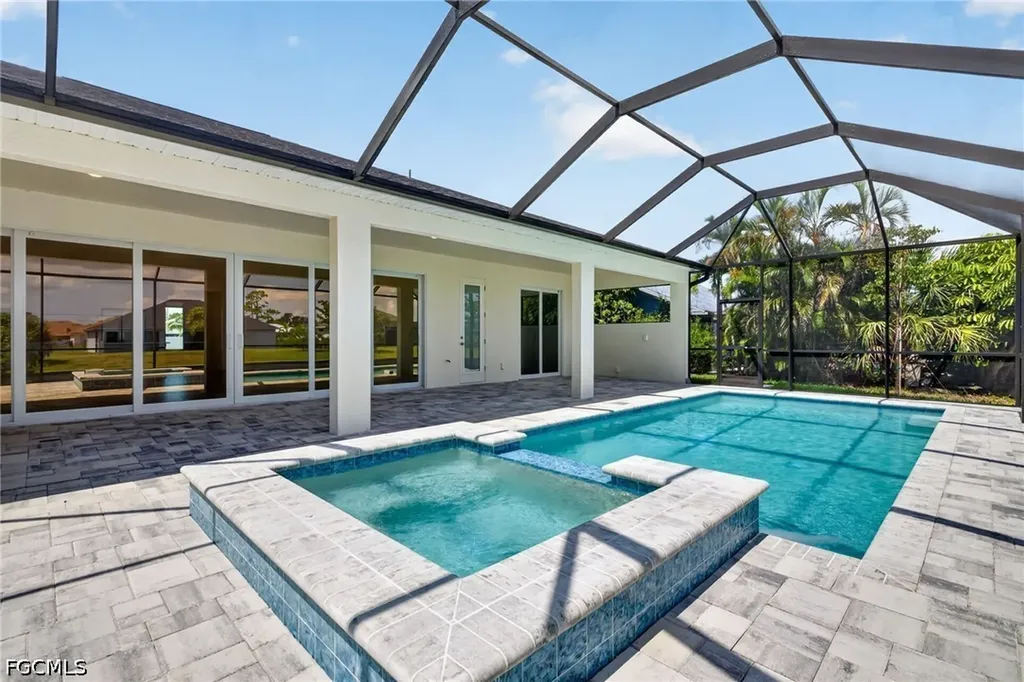Cape Coral FL, 613 SW 13th Street