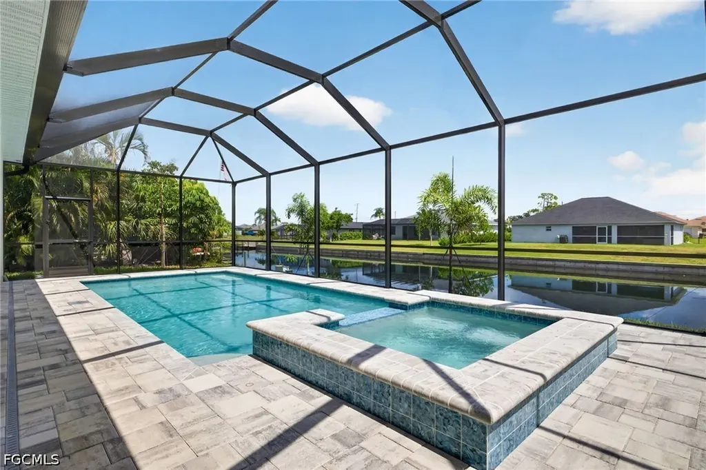 613 SW 13th Street Cape Coral FL 33991