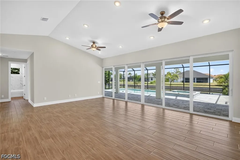 613 SW 13th Street Cape Coral FL 33991