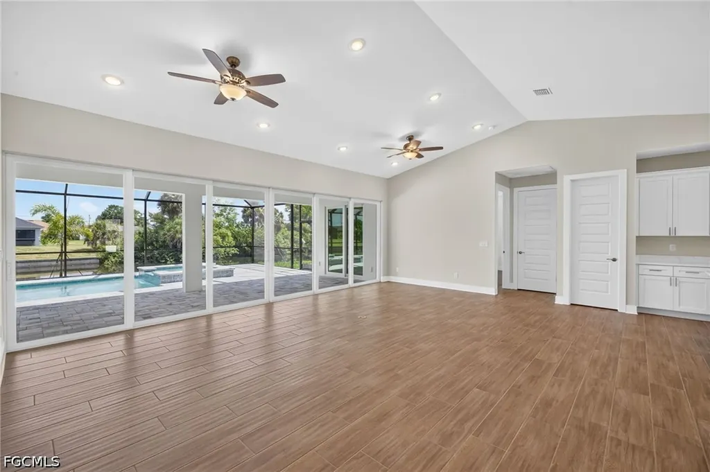 613 SW 13th Street Cape Coral FL 33991