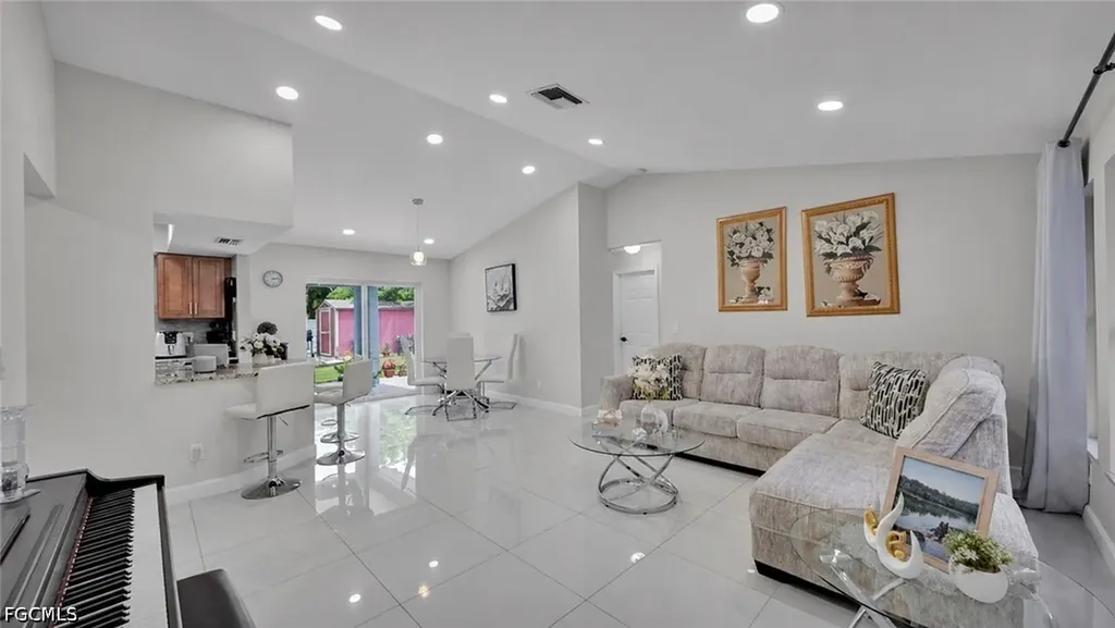 221 NE 23rd Avenue Cape Coral FL 33909