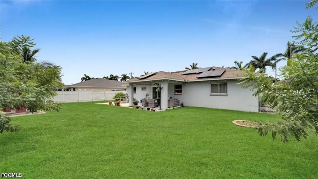 221 NE 23rd Avenue Cape Coral FL 33909