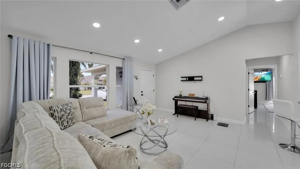 221 NE 23rd Avenue Cape Coral FL 33909