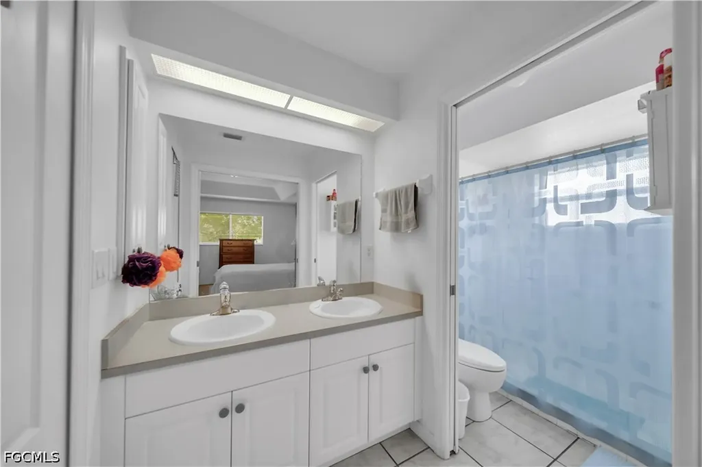 1118 SE 5th Place Cape Coral FL 33990