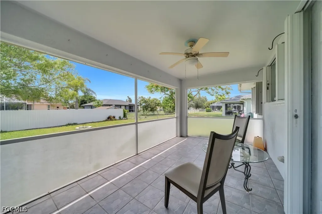 1118 SE 5th Place Cape Coral FL 33990