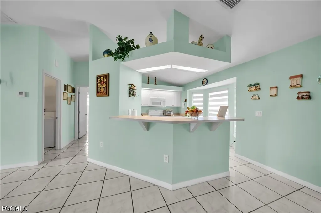 1118 SE 5th Place Cape Coral FL 33990
