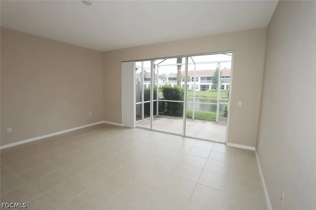 1172 Oxford Lane Naples FL 34105