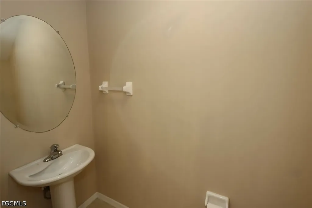 1172 Oxford Lane Naples FL 34105