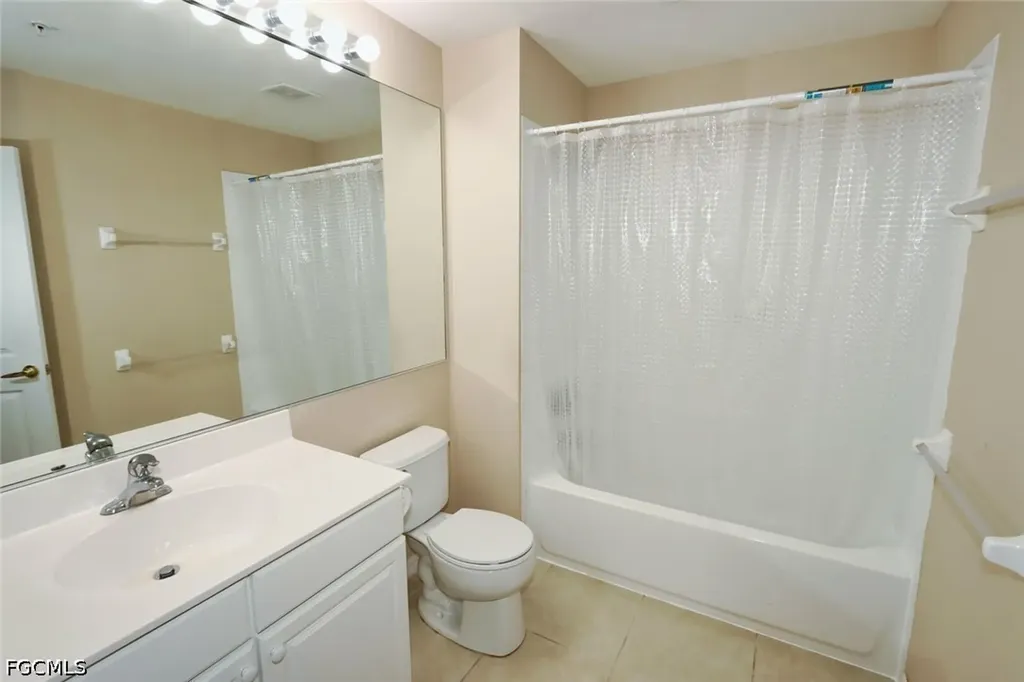 1172 Oxford Lane Naples FL 34105