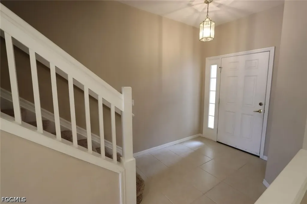 1172 Oxford Lane Naples FL 34105