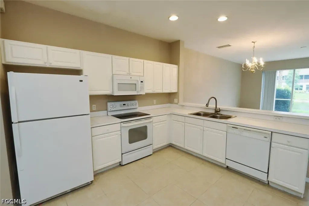 1172 Oxford Lane Naples FL 34105