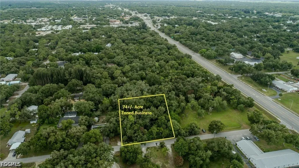 543 E Hickpochee Avenue Labelle FL 33935