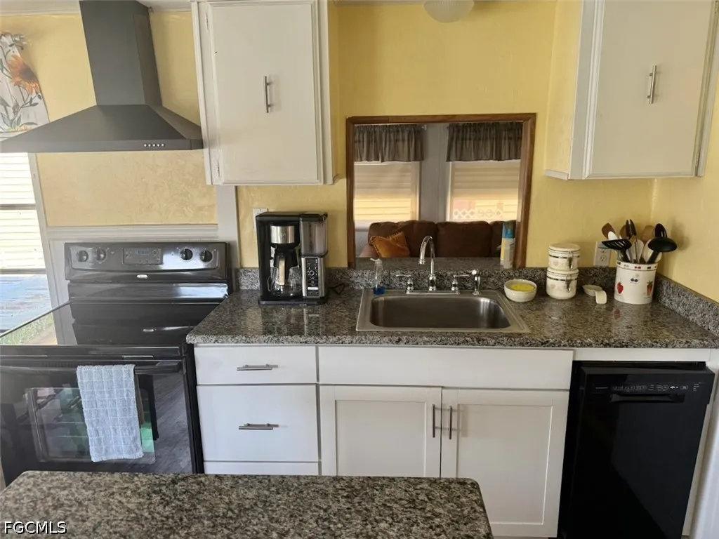16 W Palm Circle Lake Placid FL 33852
