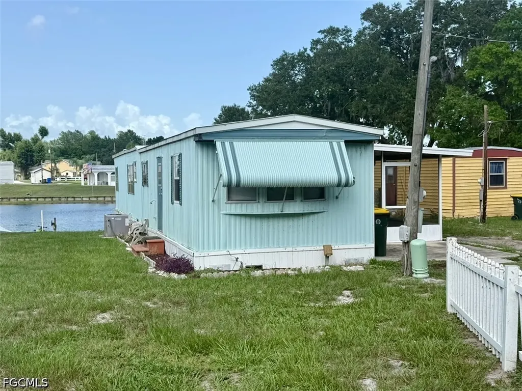 16 W Palm Circle Lake Placid FL 33852