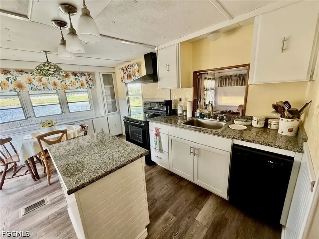 16 W Palm Circle Lake Placid FL 33852