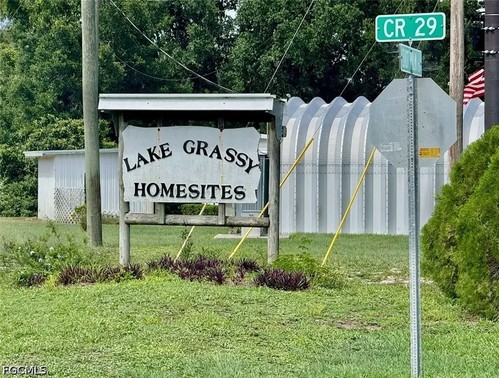 16 W Palm Circle Lake Placid FL 33852