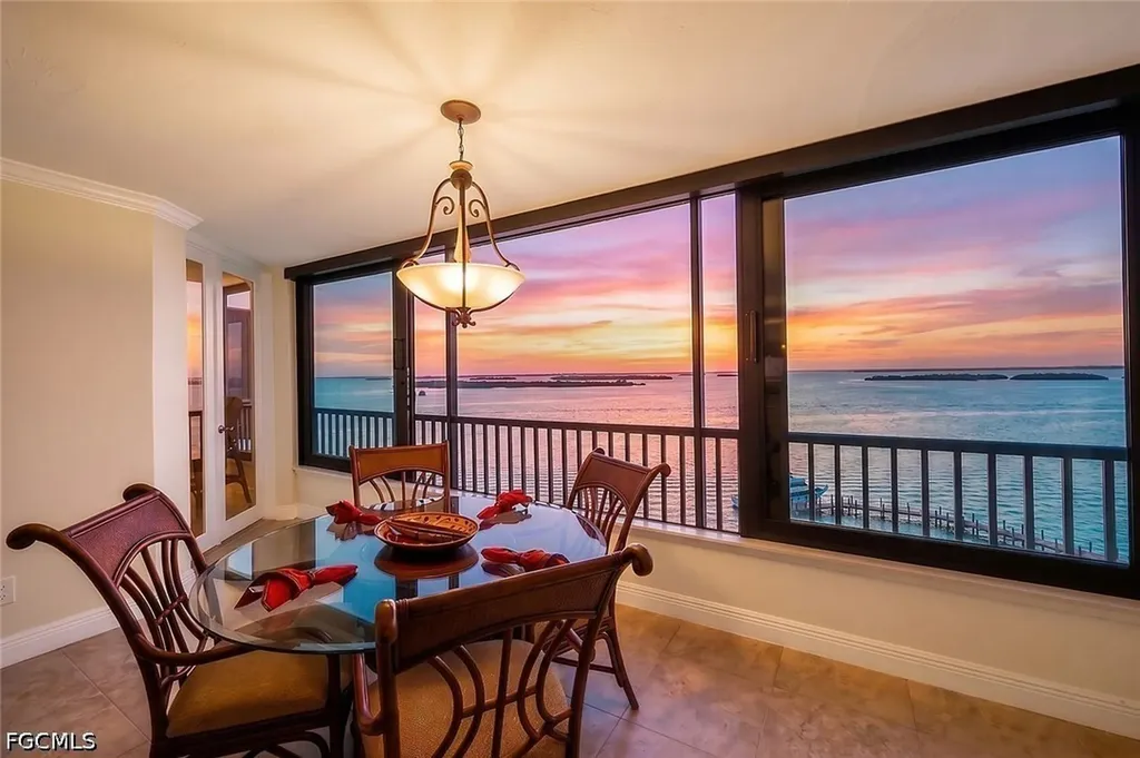 Fort Myers FL, 15031 Punta Rassa Road, Unit 1105