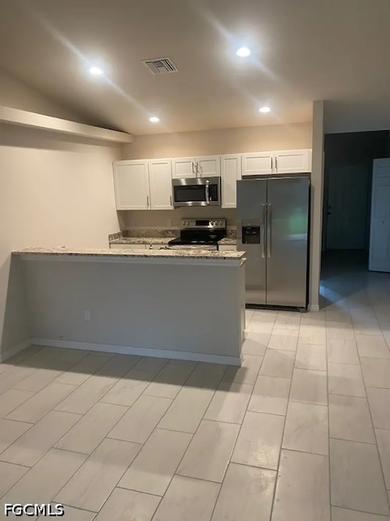 610/612 SE 13th Street Cape Coral FL 33990