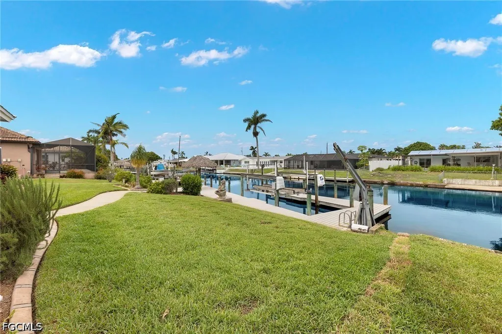 5240 SW 2nd Place Cape Coral FL 33914