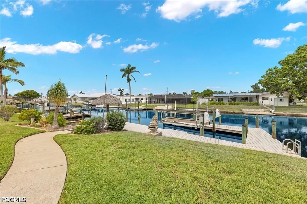 5240 SW 2nd Place Cape Coral FL 33914