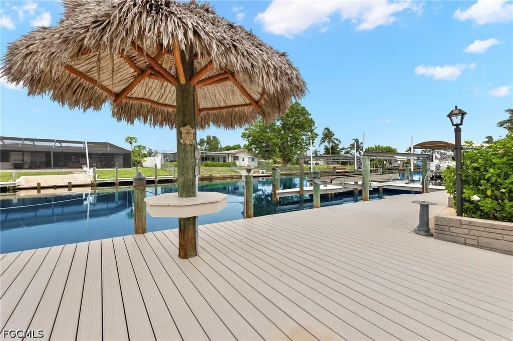 5240 SW 2nd Place Cape Coral FL 33914