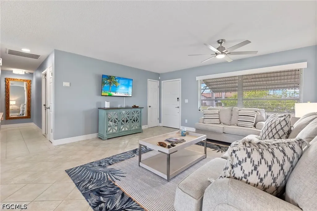 5240 SW 2nd Place Cape Coral FL 33914