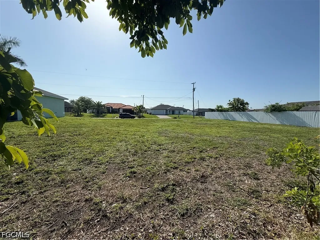 1224 NE 1st Place Cape Coral FL 33909