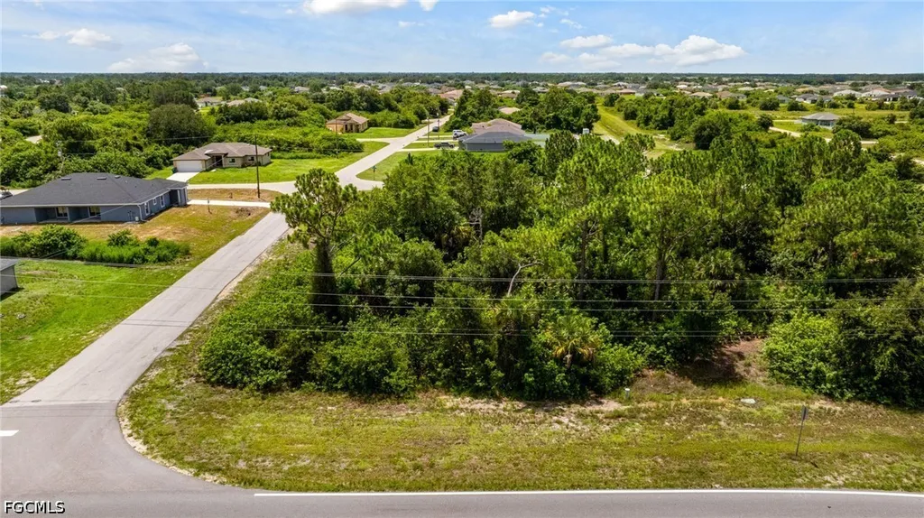 560/562 Alabama Road S Lehigh Acres FL 33974