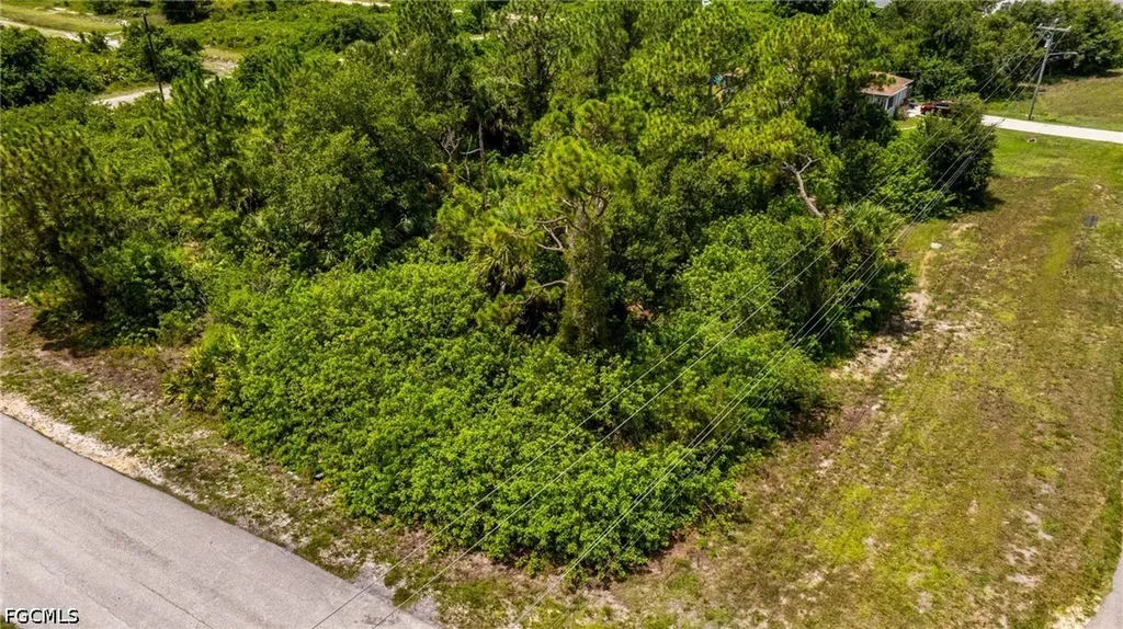 560/562 Alabama Road S Lehigh Acres FL 33974