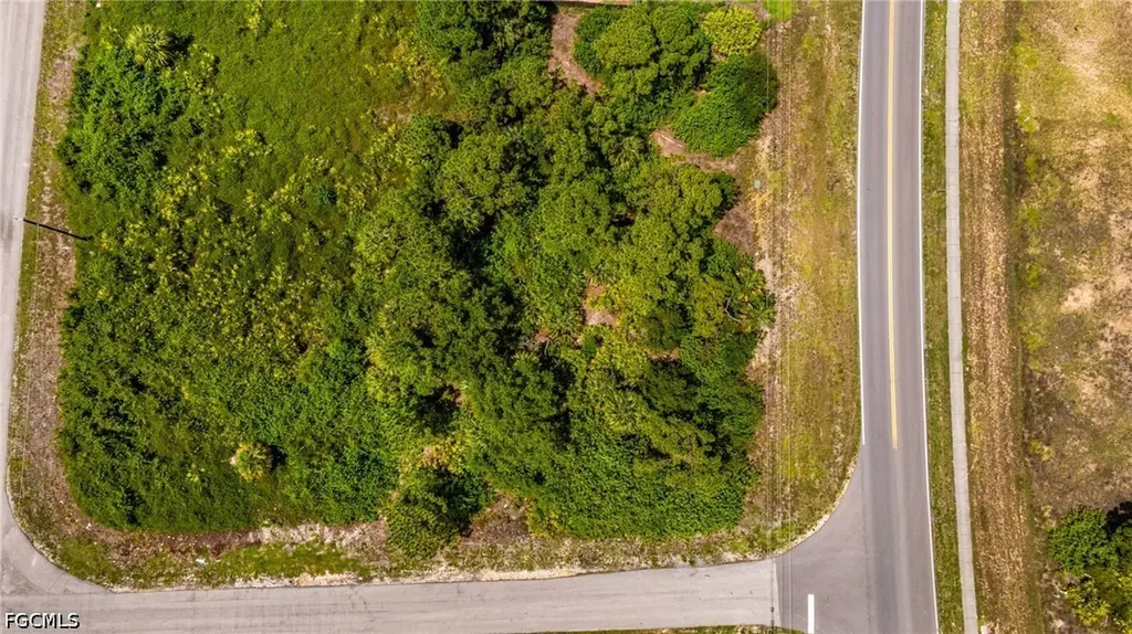 560/562 Alabama Road S Lehigh Acres FL 33974