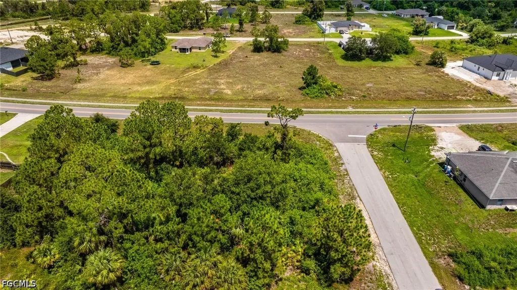 560/562 Alabama Road S Lehigh Acres FL 33974