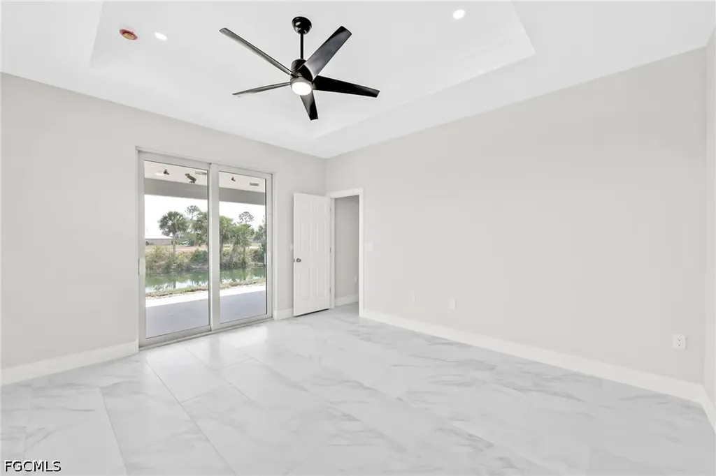 3433 NE 14th Place Cape Coral FL 33909