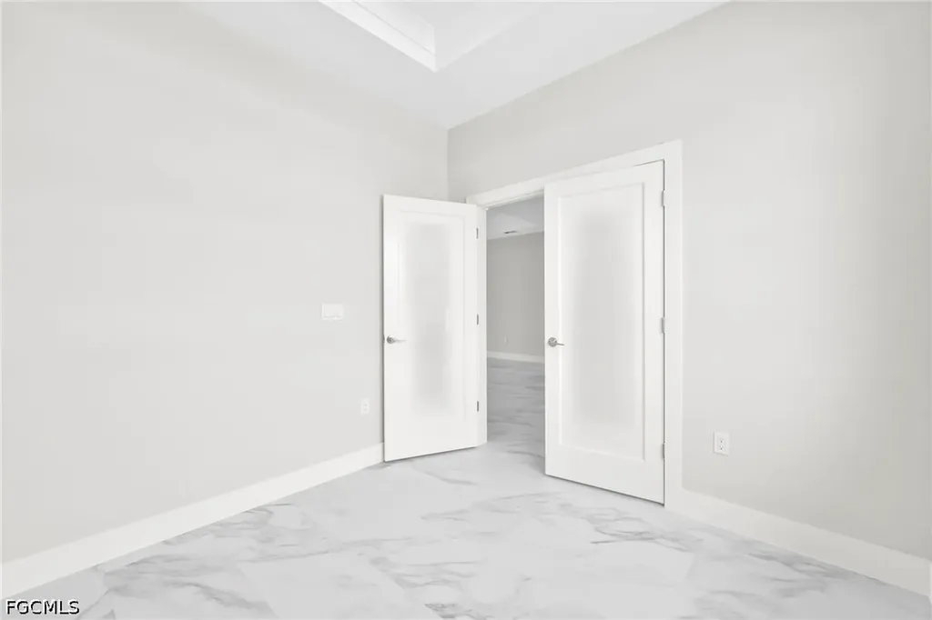 3433 NE 14th Place Cape Coral FL 33909