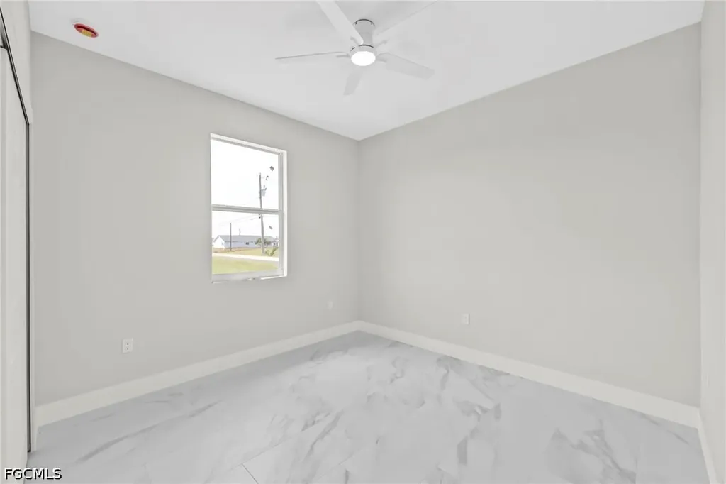 3433 NE 14th Place Cape Coral FL 33909