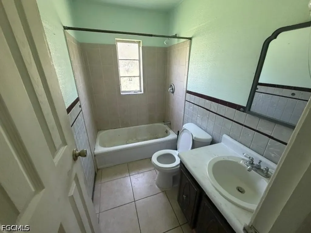 324 New York Drive Fort Myers FL 33905