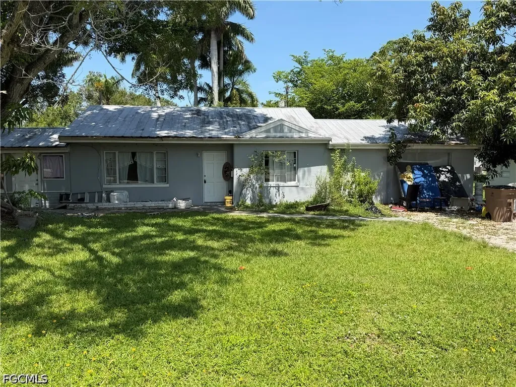 324 New York Drive Fort Myers FL 33905