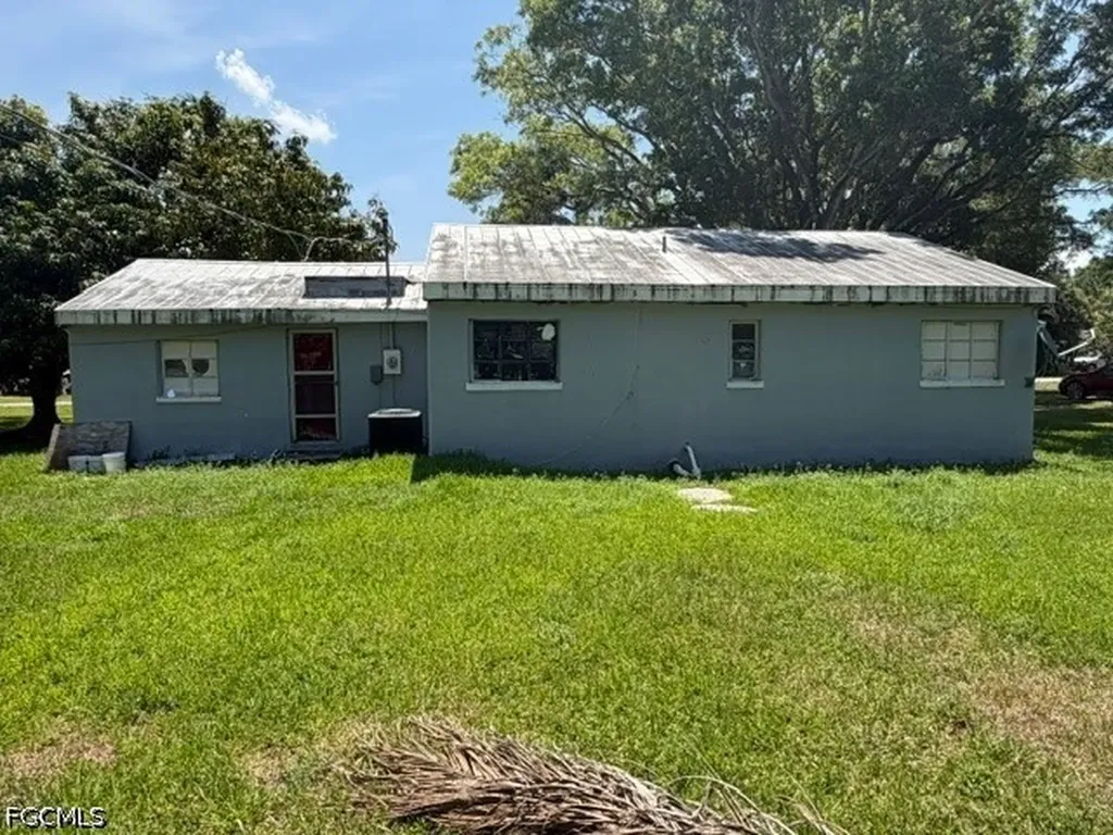 324 New York Drive Fort Myers FL 33905